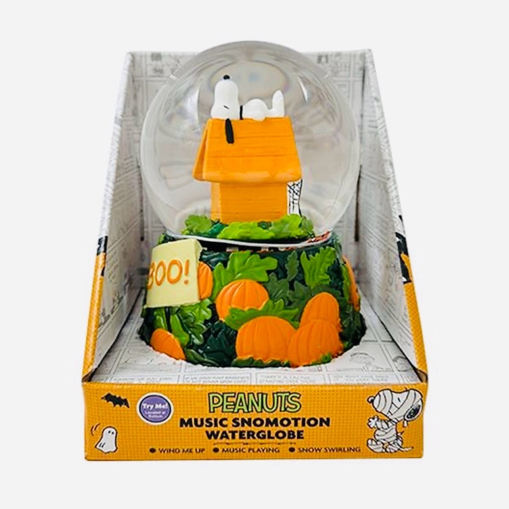 Peanuts Snoopy Musical Snomotion Water Globe